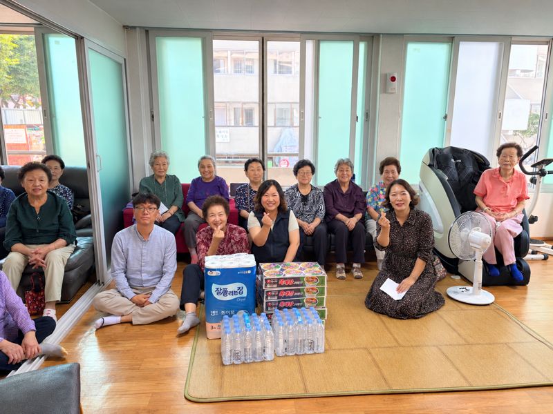 하당동, 추석맞이 경로당 방문해 온정 전달