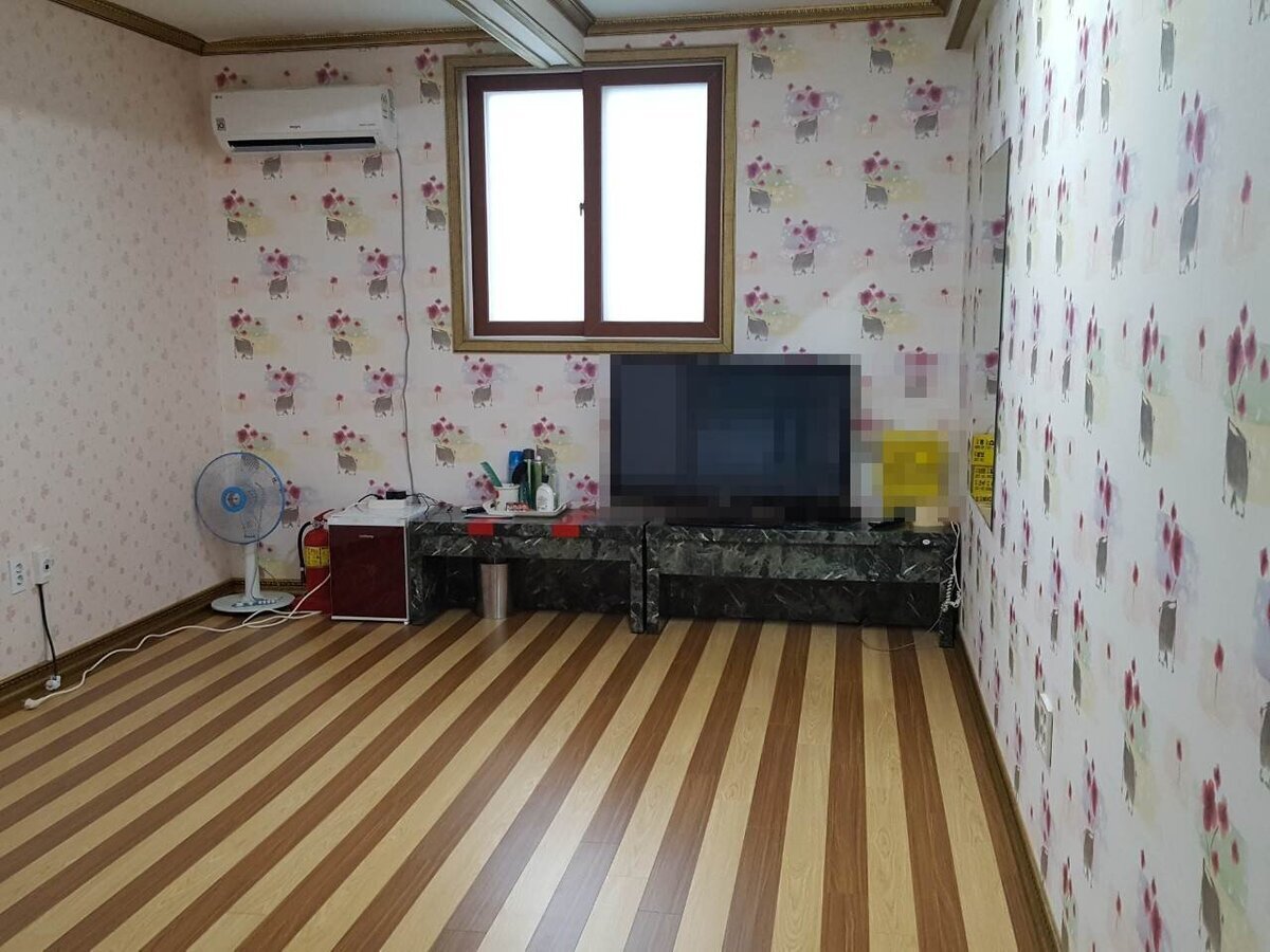 윈저 호텔입니다.