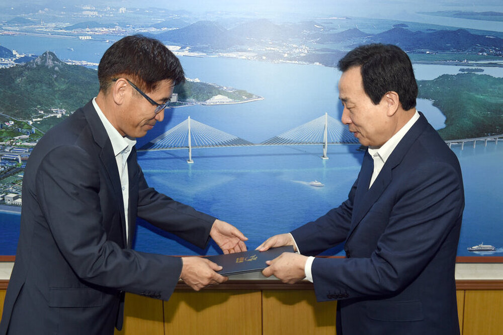 2030도시기본계획전문가자문단위촉장수여07(2016,6,28,시장실).jpg