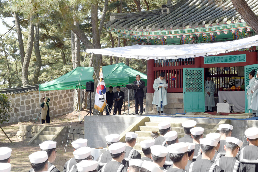 이충무공탄신제472주년기념제전식27(2017,4,28,고하도모충각).jpg