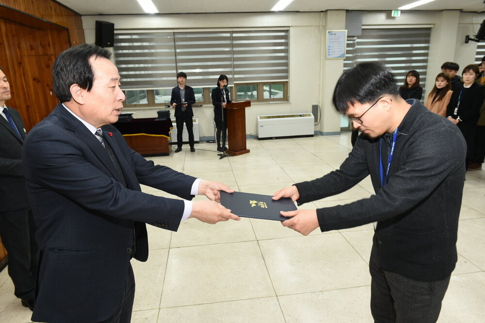 박홍률 목포시장 임용장 전달.