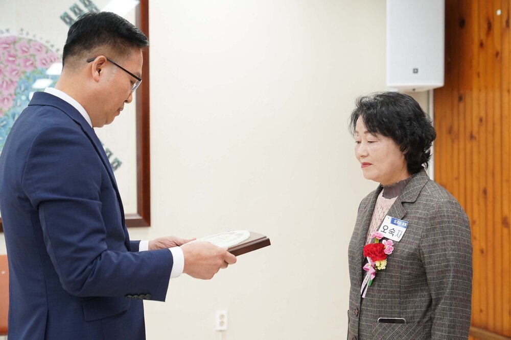 (05.08.회의실) 어버이날 기념행사-2